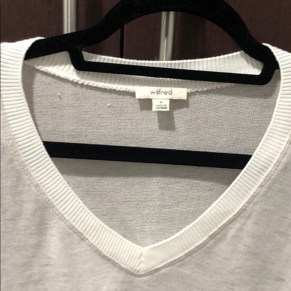 Wilfred Two-tone V-Neck Sweater. Size M. - Picture 2 of 5